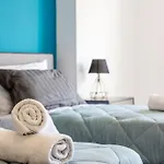 Maricool Minimal Spacious Downtown Loft