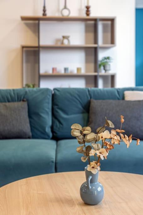 Maricool Minimal Spacious Downtown Loft Héraklion