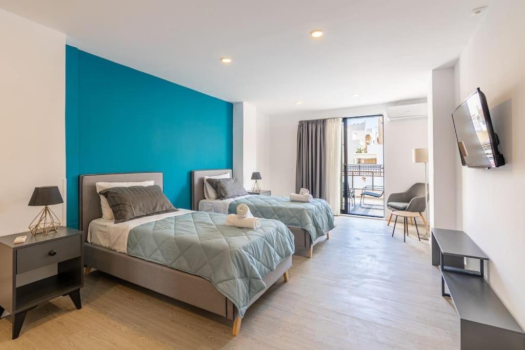 Maricool Minimal Spacious Downtown Loft